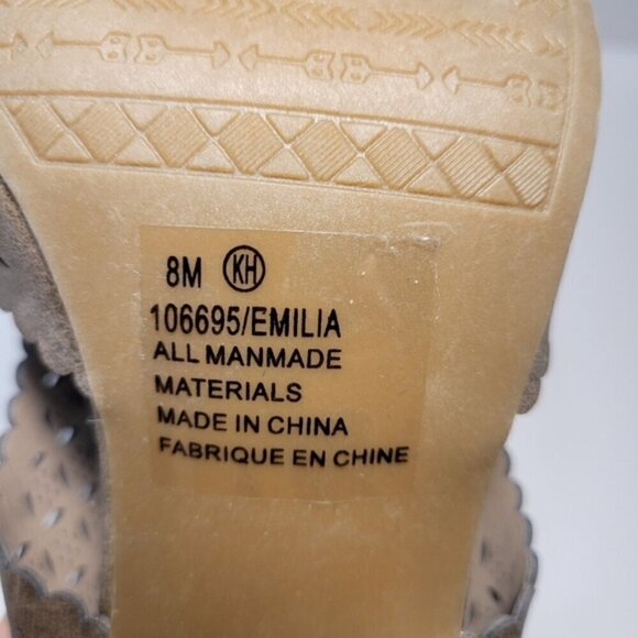 Maurices "Emilia" SZ 8 Taupe Perforated Block Heels Open Toe Sling Back Neutral - Picture 5 of 12